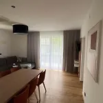 Petra Apartment *